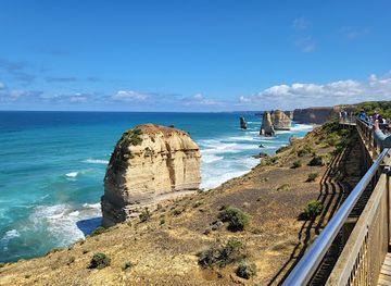 australia/great-ocean-road/attraction/twelve-apostles-visitor-facility