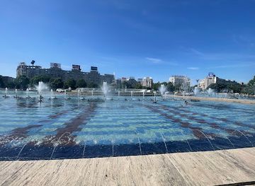 romania/bucharest/attraction/monument-cu-ceas-piata-unirii