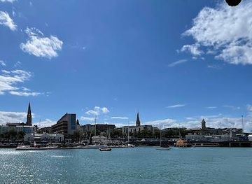 ireland/bray/attraction/dun-laoghaire-harbour