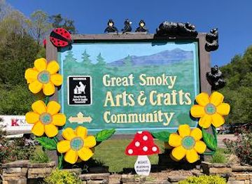 tennessee/dollywood/attraction/great-smoky-arts-crafts-community