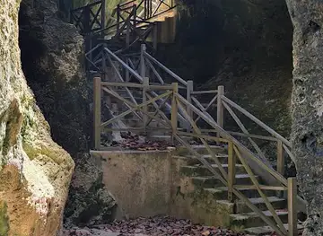 Crane Beach Cave
