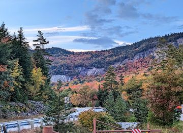 new-hampshire/white-mountains/attraction/lower-falls-recreation-site