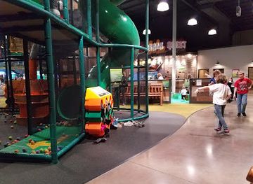 pennsylvania/lancaster/attraction/go-n-bananas-family-fun-center