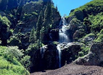 kazakhstan/kolsai-lakes-national-park/attraction/vodopad-skalistyy