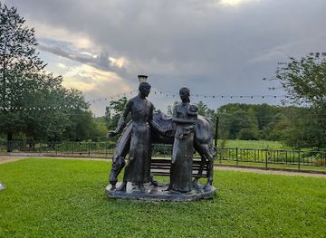 georgia/vardzia/attraction/a-statue-of-davit-kldiashvili