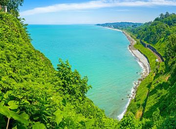 georgia/adjara/attraction/ali-nino-statue