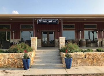virginia/fredericksburg/attraction/wedding-oak-winery