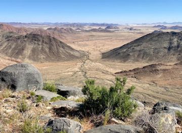 namibia/omaheke/attraction/namibian-trophy-hunting-noasanabis-game-lodge