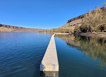 oregon/smith-rock-state-park/attraction/crooked-river-day-use-area
