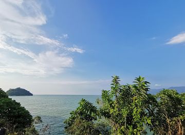 malaysia/west-coast/attraction/pantai-pasir-panjang-long-sand-beach