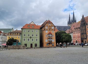 czechia/west-bohemia/attraction/namesti-krale-jiriho-z-podebrad
