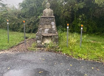 pennsylvania/reading/attraction/fdr-sculpture-on-a-fireplace