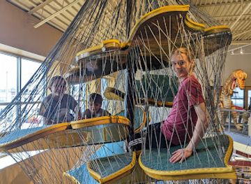 indiana/yellowwood-state-forest/attraction/wonderlab-science-museum