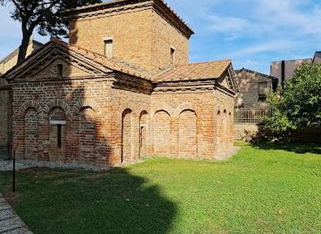 italy/ravenna/attraction/mausoleo-di-galla-placidia