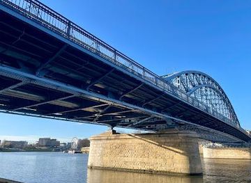 poland/krakow/attraction/most-marszalka-jozefa-pilsudskiego