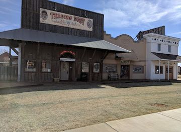 new-mexico/northeast-new-mexico/attraction/route-66-auto-museum