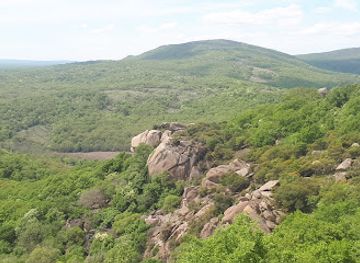 bulgaria/strandzha/attraction/dolmen-dragon-house