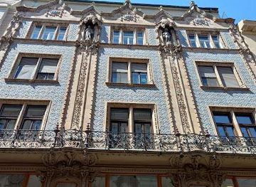 hungary/budapest/attraction/thonet-haz