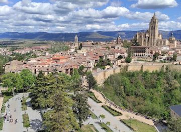 spain/segovia/attraction/inicio-acueducto-de-segovia