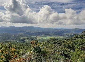 virginia/mount-rogers-national-recreation-area/attraction/comers-rock-recreation-area