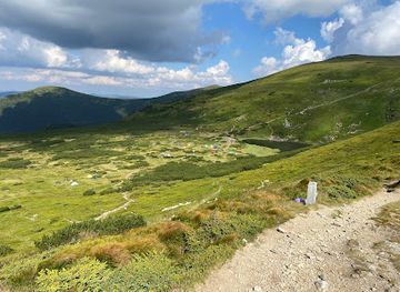 ukraine/hoverla-mountain/attraction/mesto-dlya-nochevki-i-rodnik