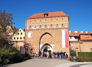 poland/bydgoszcz/attraction/brama-klasztorna-w-toruniu