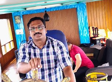 india/alleppey/attraction/redcastlehouseboat