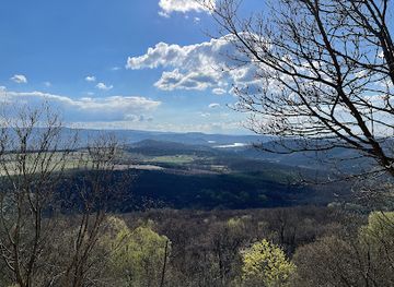 hungary/vac/attraction/ciganyarok-hasadek