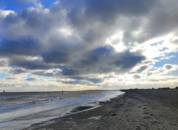ireland/county-louth/attraction/baltray-beach