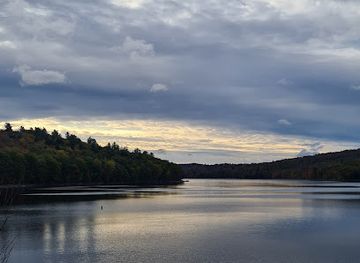 vermont/molly-stark-state-park/attraction/the-oxbow-loop