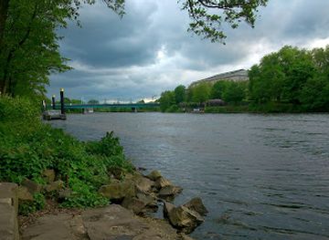germany/ruhr/attraction/city-harbor-mulheim-ruhrbania