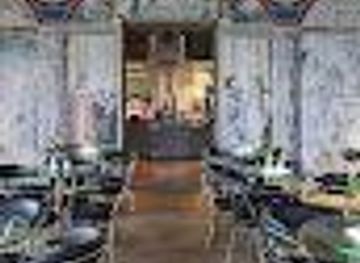 germany/alps/attraction/cafe-bistro-at-neuschwanstein-castle