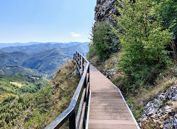 bulgaria/rhodopes/attraction/momchils-s-fortress