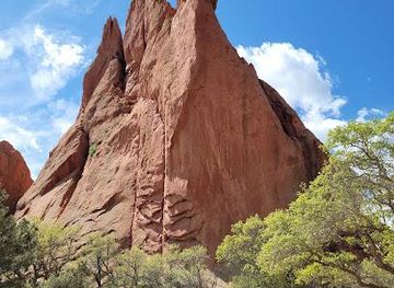 colorado/monument/attraction/central-gardens-at-garden-of-the-gods