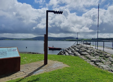 ireland/beara-peninsula/attraction/wild-atlantic-way-discovery-point-whiddy-island