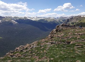 colorado/rocky-mountain-national-park/attraction/kawuneeche-visitor-center