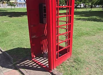 saint-kitts-and-nevis/pinney-s-beach/attraction/british-red-telephone-box
