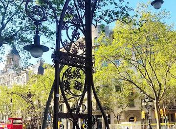 spain/barcelona/attraction/bancs-fanals-modernistes-de-pere-falques