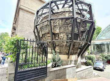 georgia/tbilisi/attraction/apple-of-love