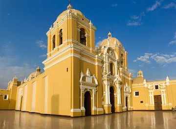 peru/trujillo/attraction/trujillo-cathedral-basilica