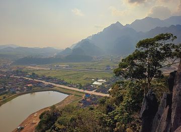 laos/xaisomboun-province/attraction/neng-ye-lor-viewpoint