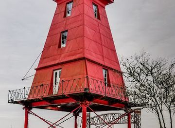 louisiana/river-parishes/attraction/southwest-reef-lighthouse