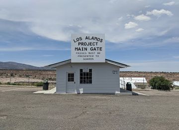 new-mexico/bandelier-national-monument/attraction/los-alamos-project-main-gate