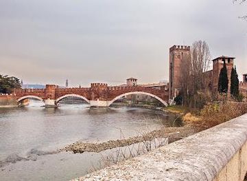 italy/verona/attraction/ponte-scaligero