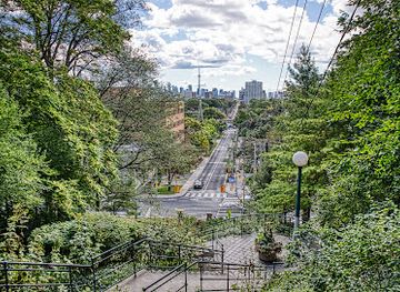 canada/greater-toronto-area/attraction/baldwin-steps