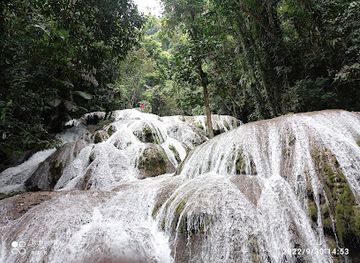 indonesia/southeast-sulawesi/attraction/air-terjun-saluopa