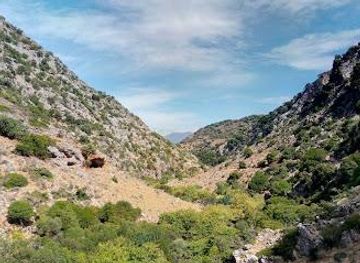 greece/chania/attraction/sirikari-gorge