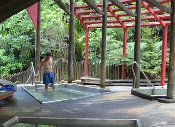 new-zealand/hawke-s-bay/attraction/morere-hot-springs