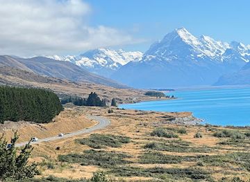 new-zealand/mount-cook-national-park/attraction/tapataia-mahaka-peter-s-lookout-lake-pukaki-viewpoint-mount-cook-road