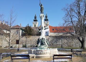 hungary/szekesfehervar/attraction/puspok-kut